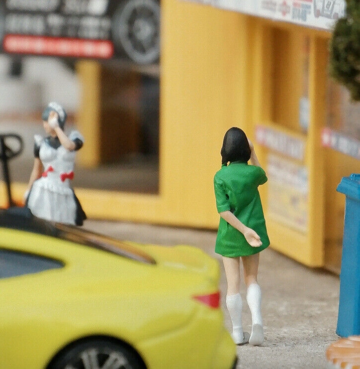 1:64 Painted Figure Mini Model Miniature Resin Diorama Cute Green T-Shirt Girl New Scene