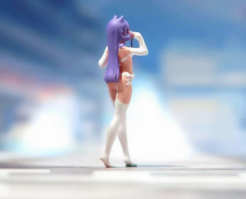 1:64 Painted Figure Model Miniature Resin Diorama Sand Sexy Girl Cartoon Cute