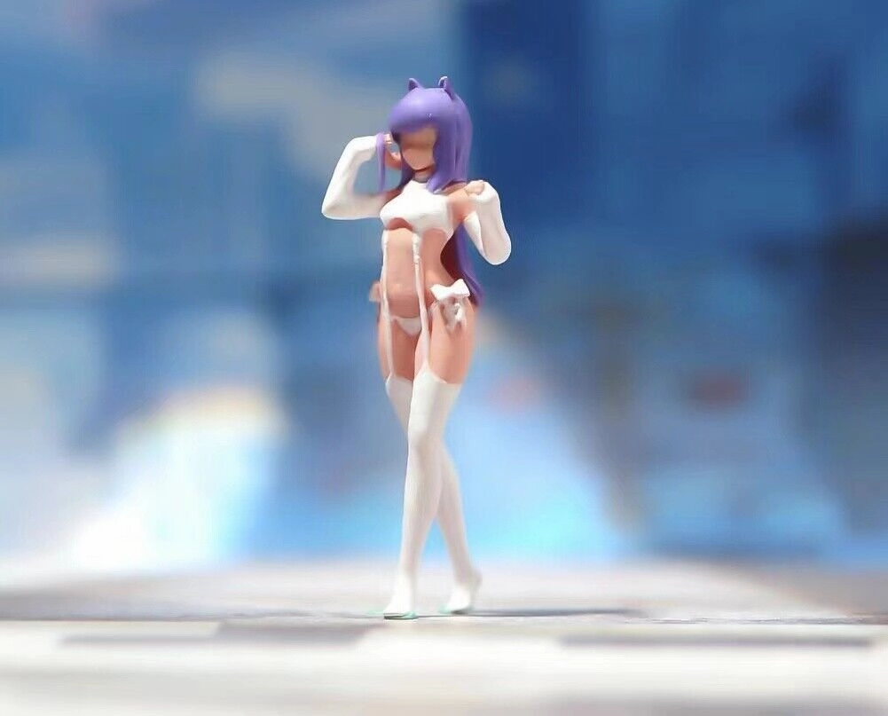 1:64 Painted Figure Model Miniature Resin Diorama Sand Sexy Girl Cartoon Cute