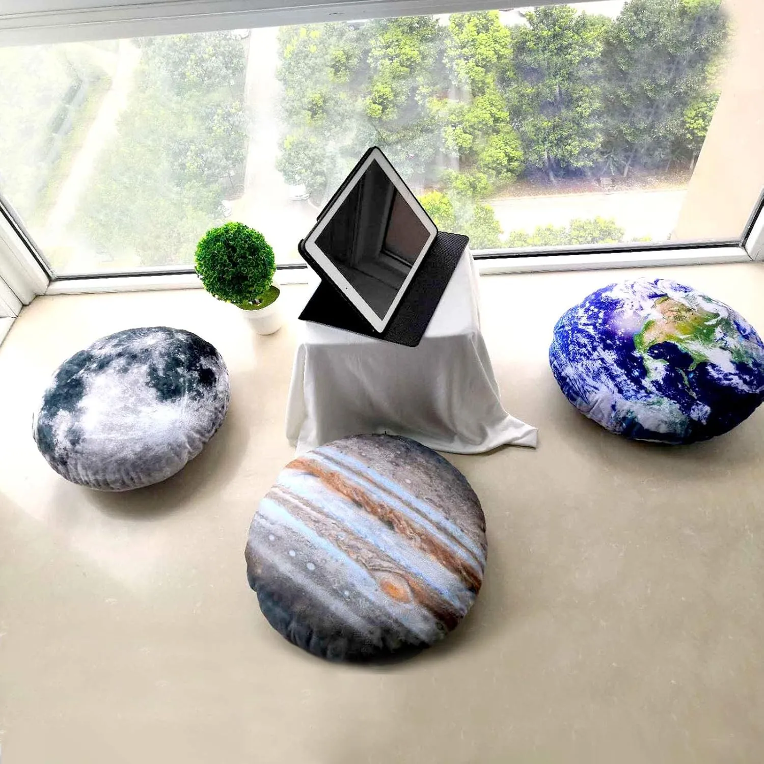 3 Piece Set Kids Space Planet Throw Pillow Covers Solar System Universe Planet Image Decorative Cushion Cover Round Accent Pillow Case 15X15Inch