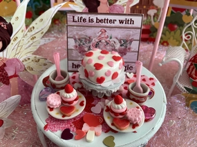 💗Day 8~Love is in the Air (and in the Garden): Valentine Miniatures You Will Love