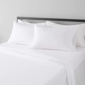Amazon Basics Lightweight Super Soft, Wrinkle-Free, Easy Care Microfiber 4-Piece Bed Sheet Set with 14-Inch Deep Pockets, Full, Bright White, Solid
