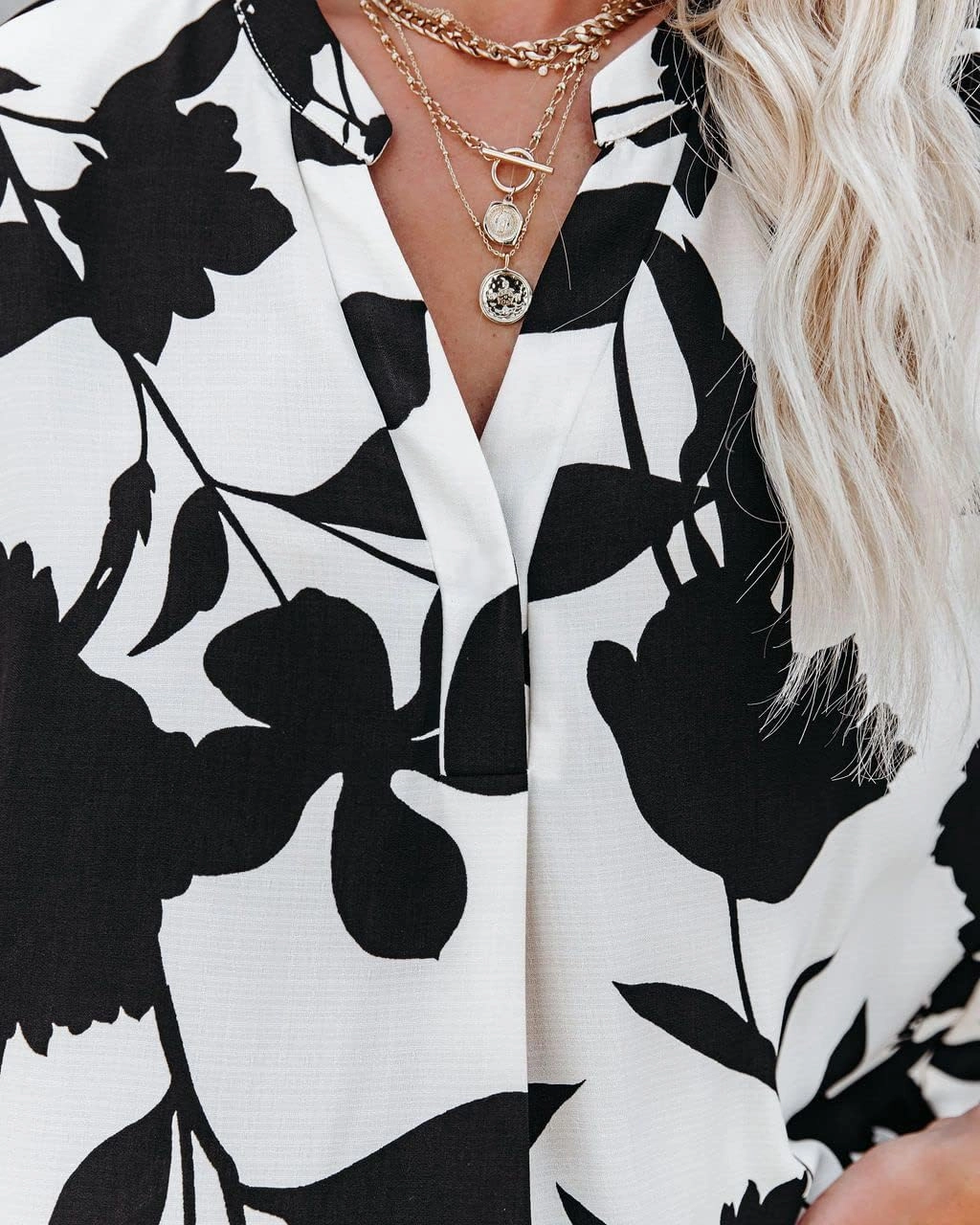 ANCAPELION Women’s Summer Chiffon Blouse Casual Short Sleeve V Neck Shirt Loose Printed Cuffed Sleeve Tunic Tops for Women