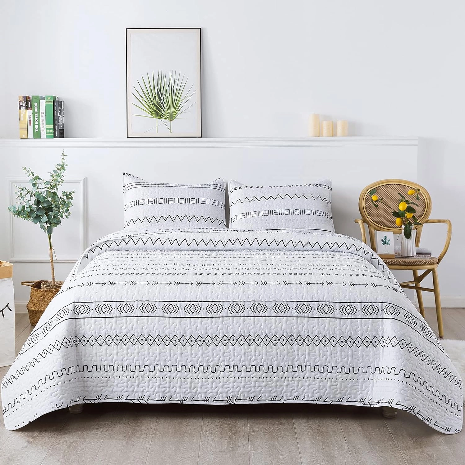 Andency White Quilt Set Queen (90x96 Inch), 3 Pieces(1 Boho Printed Quilt and 2 Pillowcases), Bohemian Summer Lightweight Reversible Microfiber Bedspread Coverlet Sets