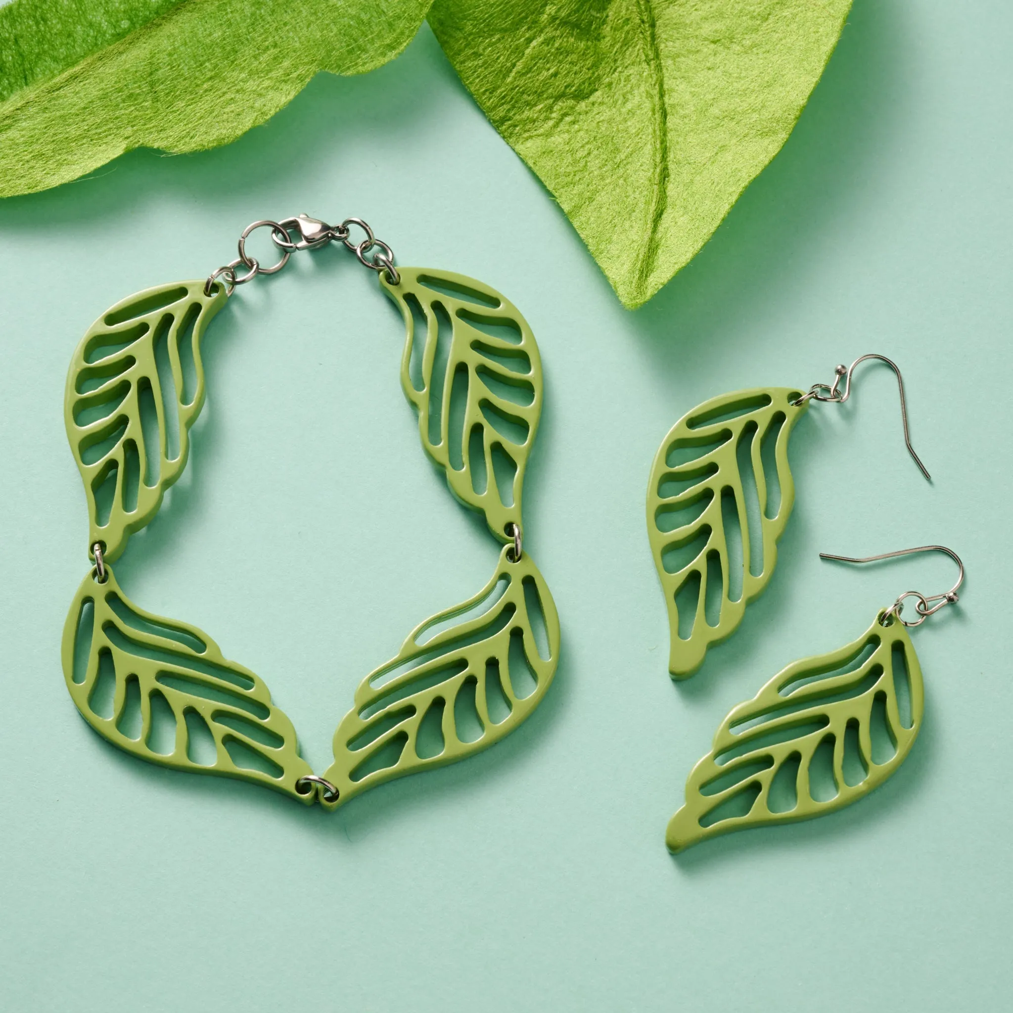 Bodhi Painted Leaves Bracelet