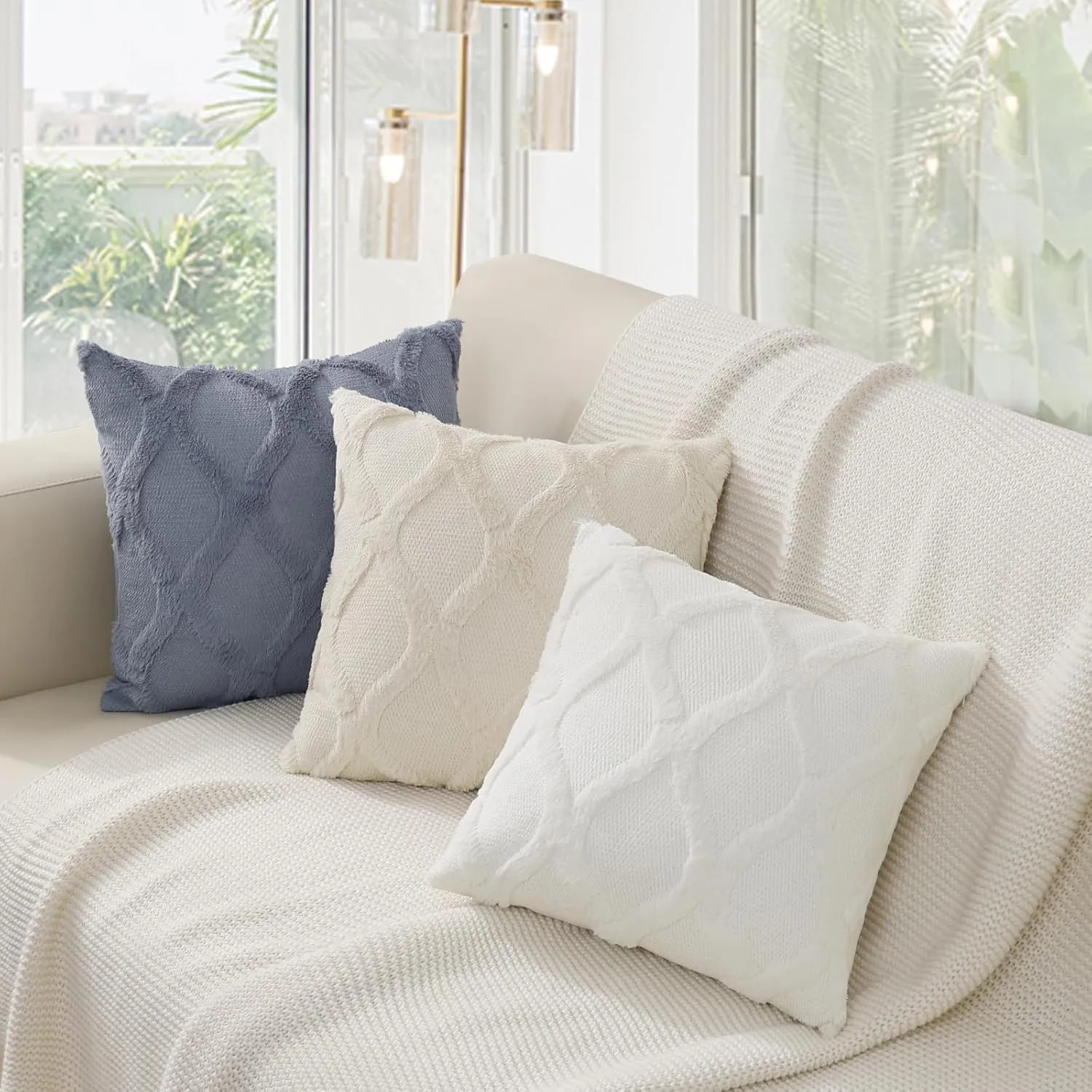 decorUhome Throw Pillow Covers 20x20 Inch Set of 2, Soft Plush Faux Fur Wool Blue Grey Couch Pillow Covers, Decorative Neutral Pillow Cases for Bed Sofa Living Room Home Decor