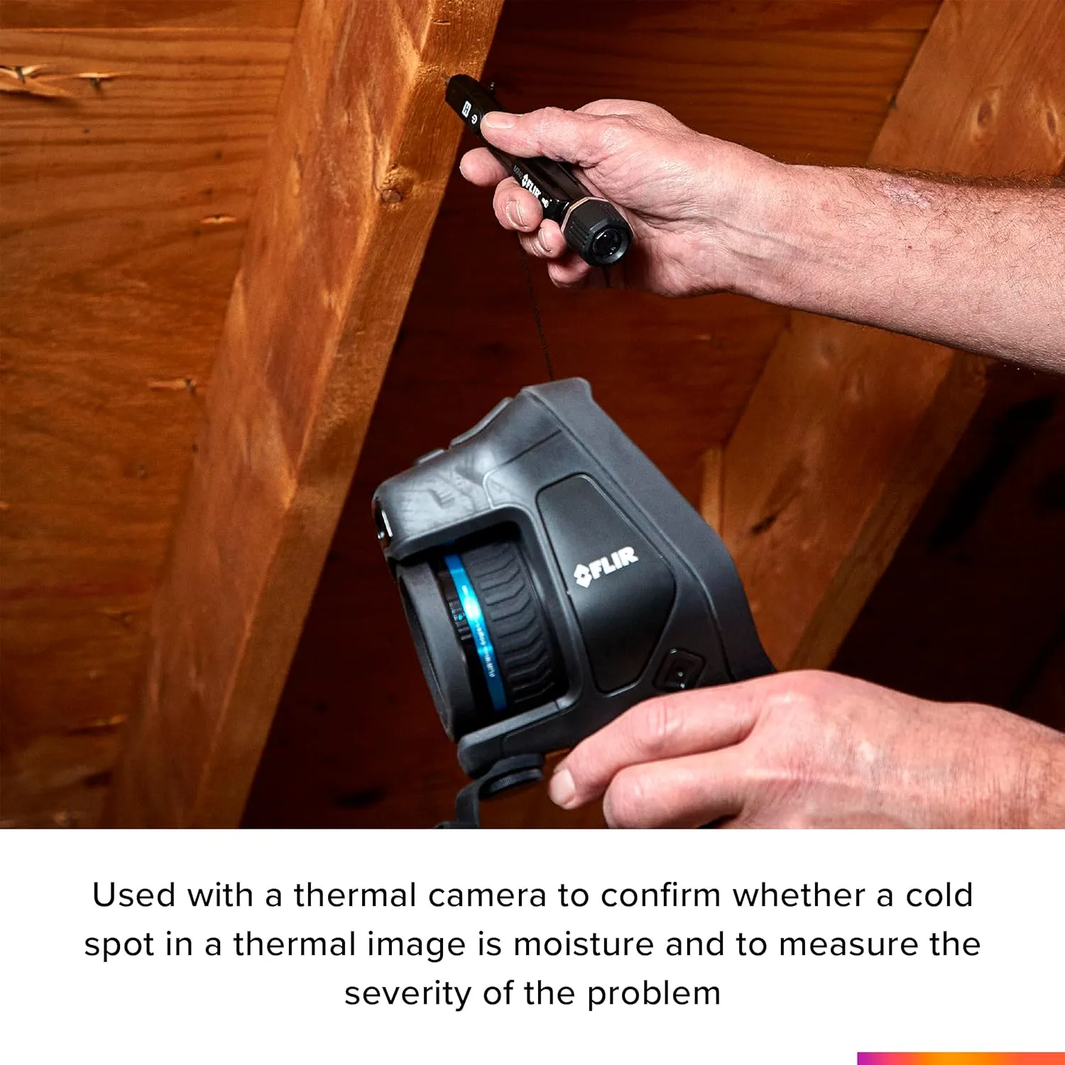 FLIR MR40 Moisture Pen   Flashlight, Pocket Portable, Rugged 2-Pin, Single-Scale Moisture Meter with an Integrated Flashlight for Wood and Common Building Materials