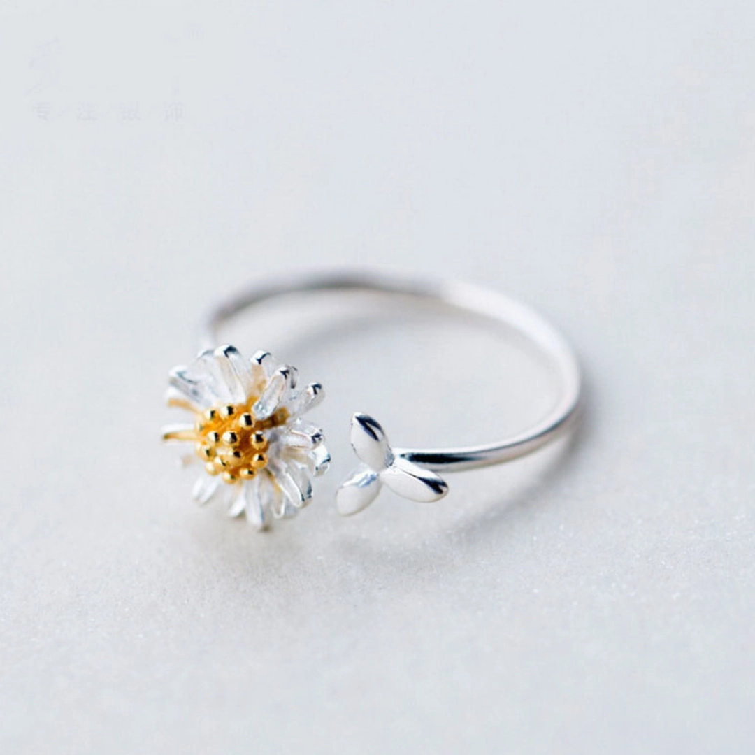 HAND-PAINTED PRETTY DAISY RING