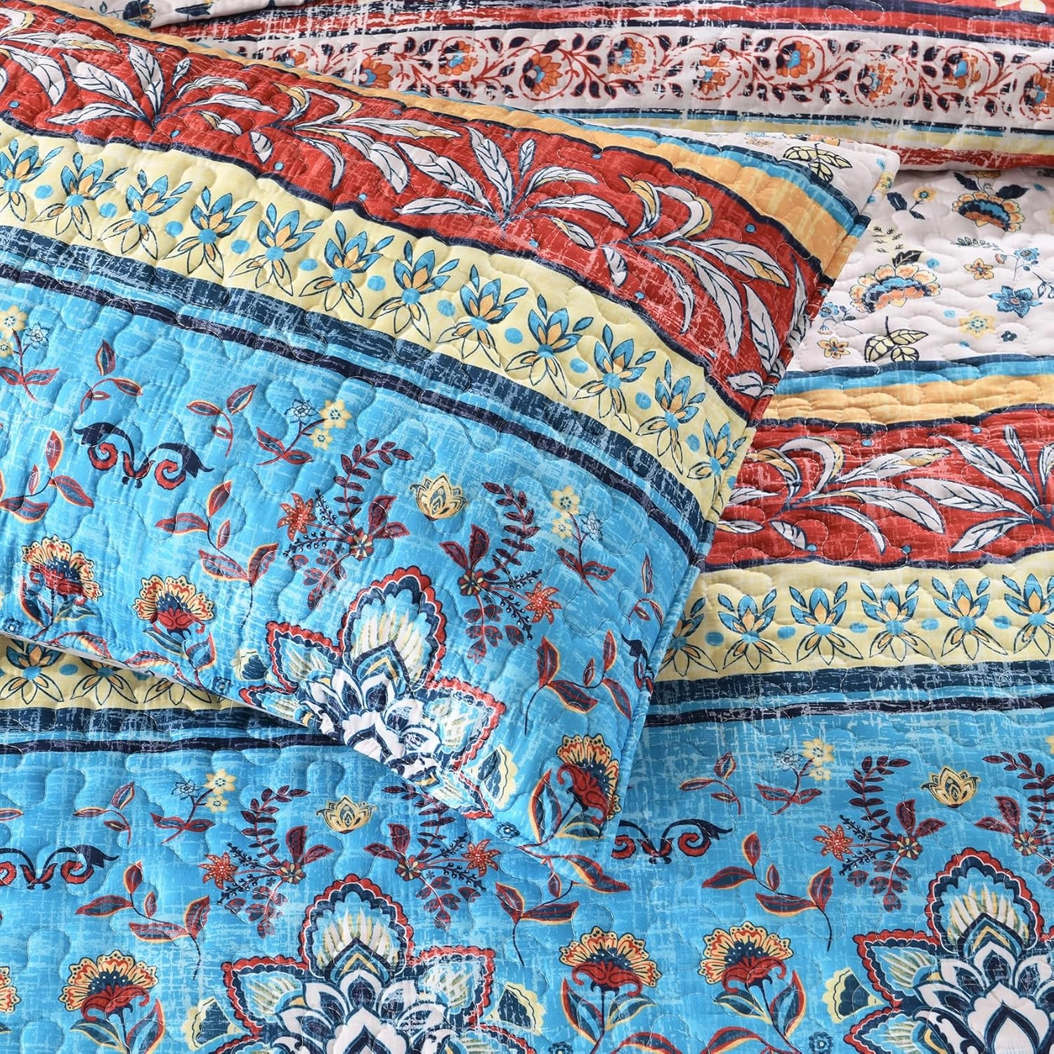 HORIMOTE HOME Boho Style Queen Quilt Set Ruby Bohemian Floral Strip Quilt Beddding Set, Soft and Lightweight Bedspread for All Season, Full Size Bed Coverlet with 2 Matching Pillow Shams (3 Pieces)