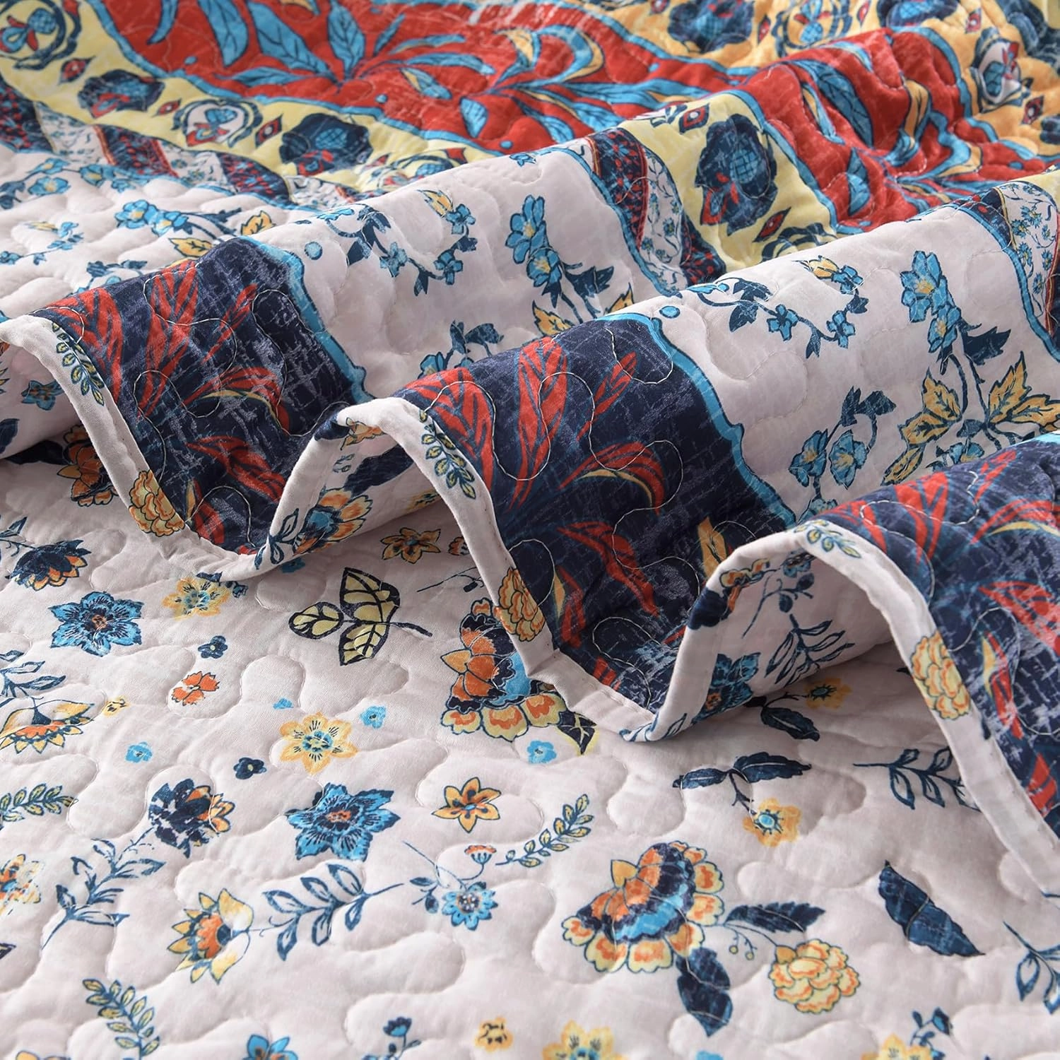 HORIMOTE HOME Boho Style Queen Quilt Set Ruby Bohemian Floral Strip Quilt Beddding Set, Soft and Lightweight Bedspread for All Season, Full Size Bed Coverlet with 2 Matching Pillow Shams (3 Pieces)
