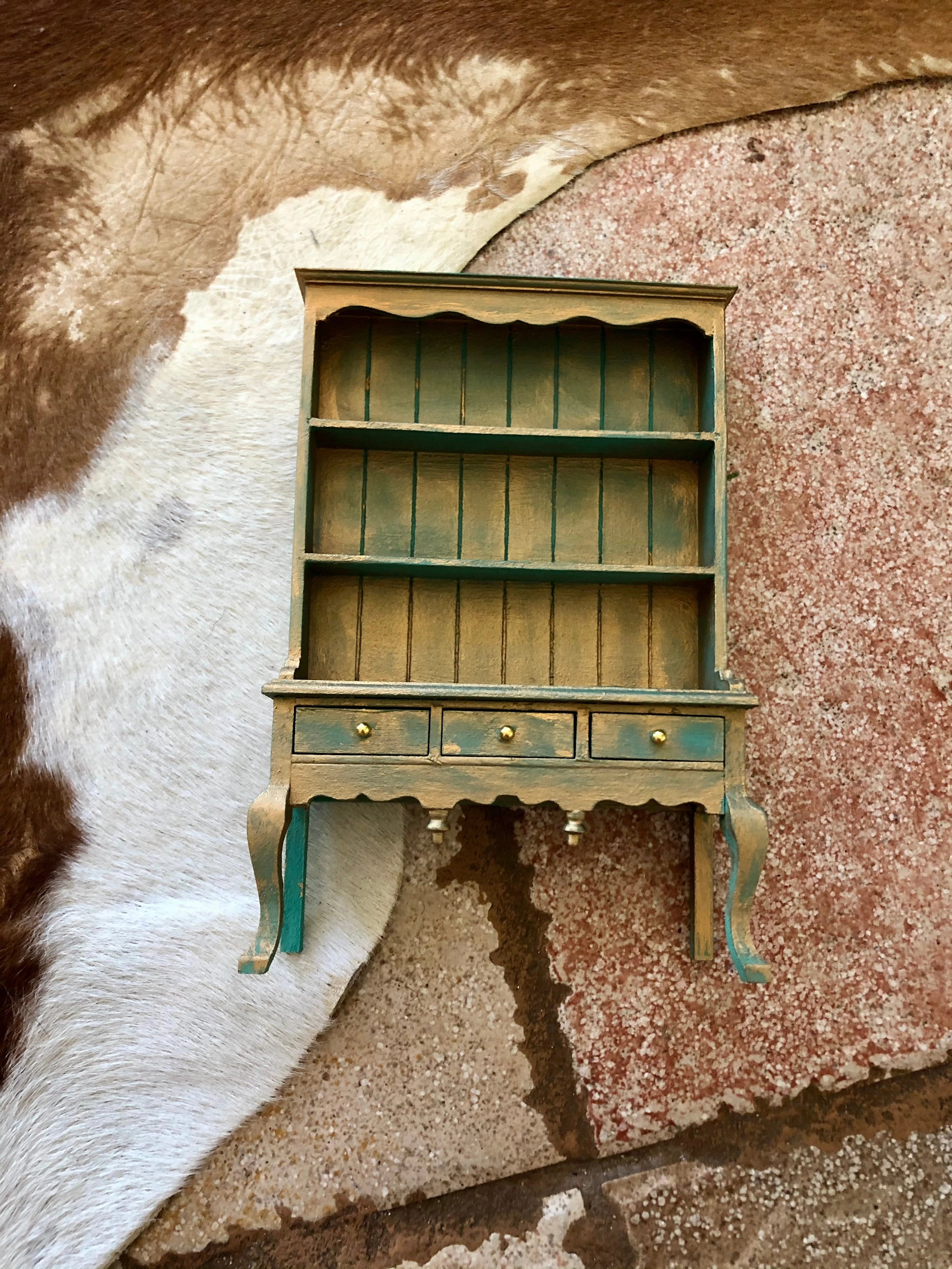 Miniature doll house furniture (cabinet)