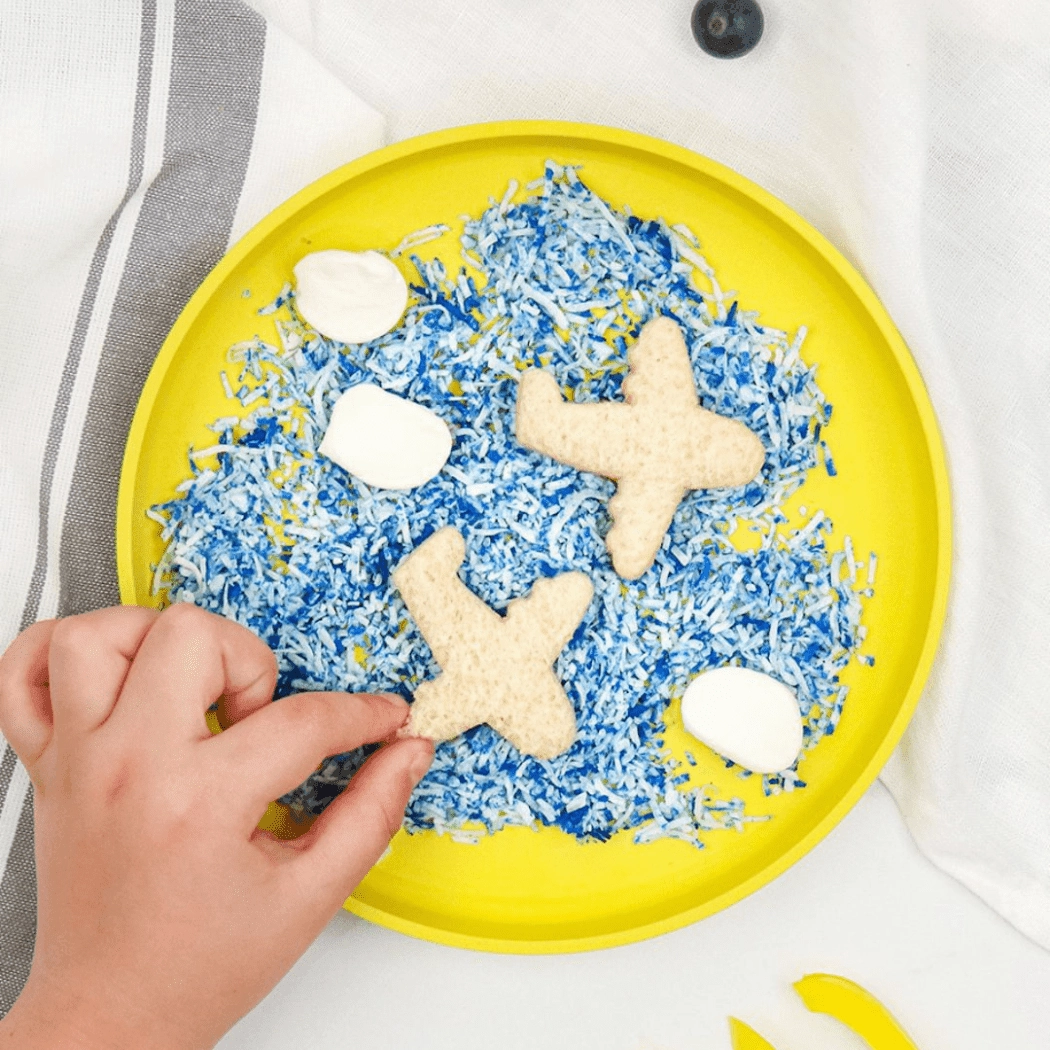 MONTII.CO Lunch Punch Sandwich Cutters | Transit