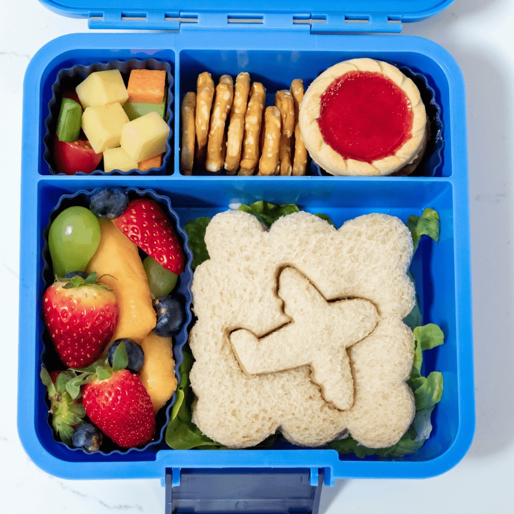 MONTII.CO Lunch Punch Sandwich Cutters | Transit