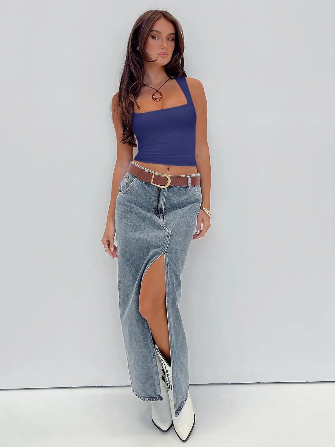 REORIA Butsmooth® Women's Square Neck Going Out Crop Tops Double Lined Cute Basic Tank Tops 2025 Clothes