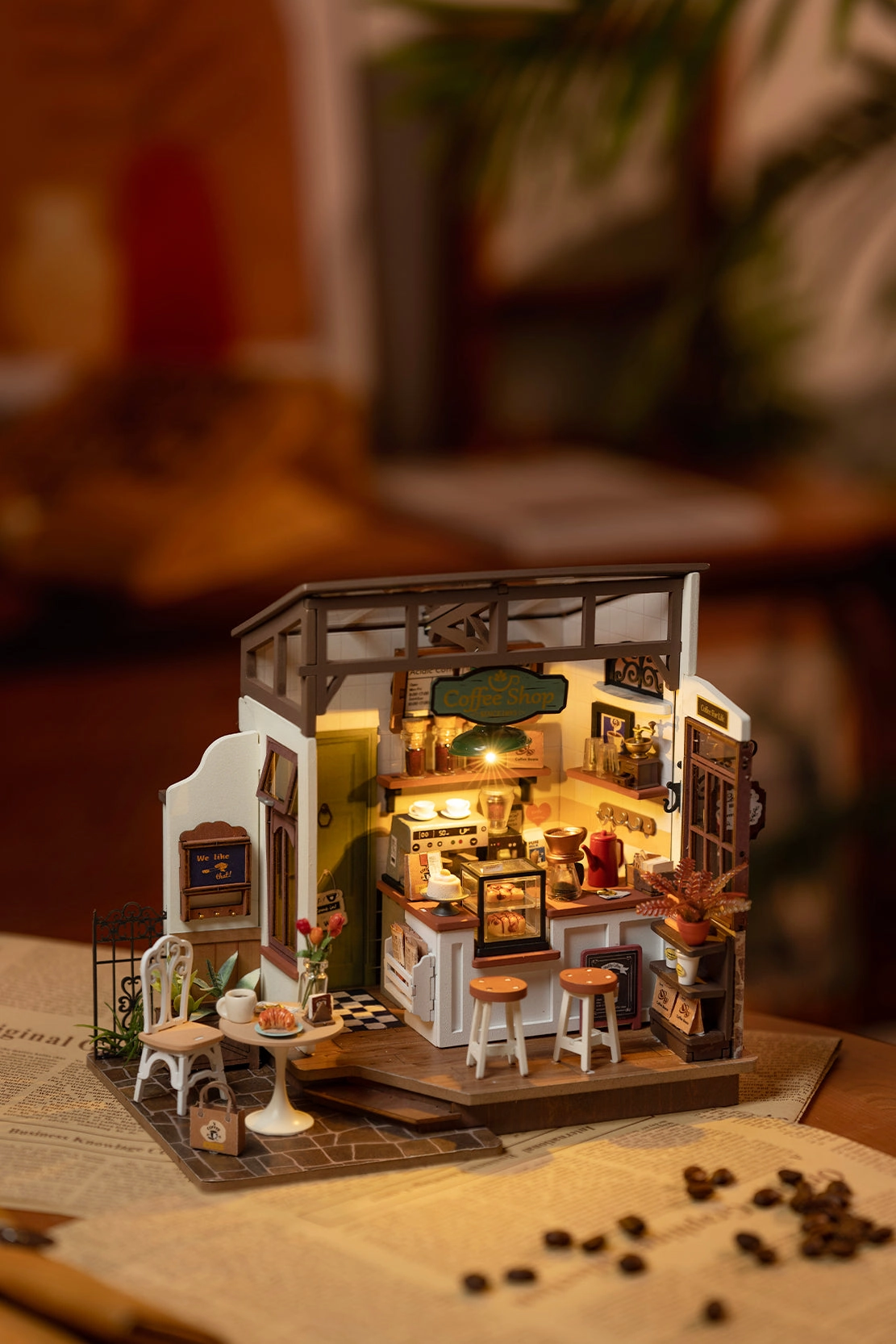 Rolife - Slow Life Café - 1:24 DIY Dollhouse Kit - Medium Level