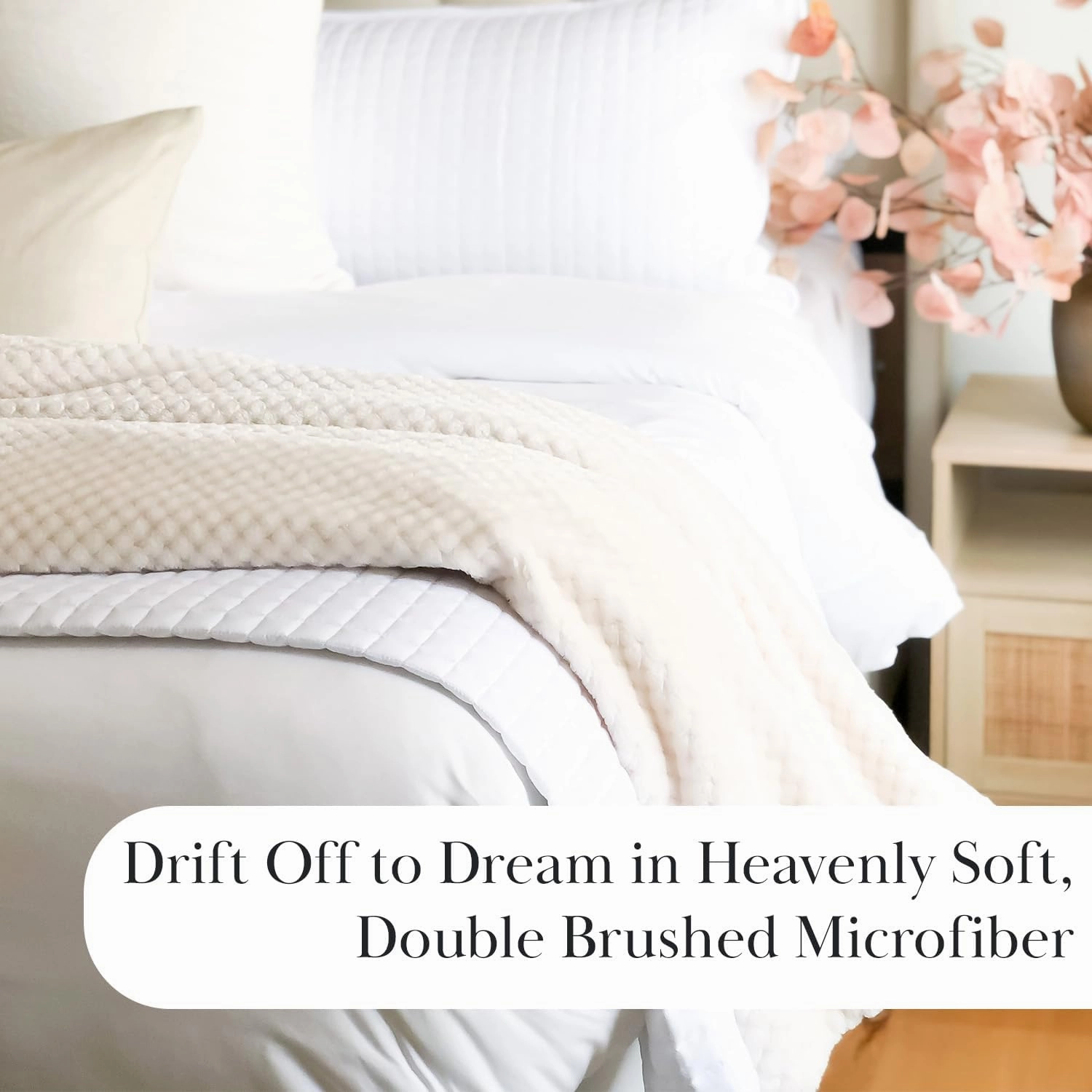 Southshore Fine Living, Inc. White Queen Quilt Bedding Set, Oversized Quilts Queen Size, Pet Hair Resistant Bedding, Coverlet Set with 2 Pillow Shams, Full Size Bedspread, Bright White