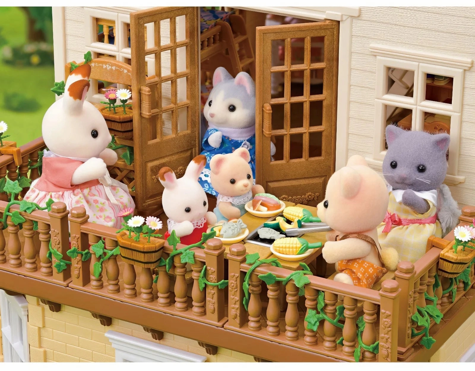 Sylvanian Families Red Roof Home Secret Attic
