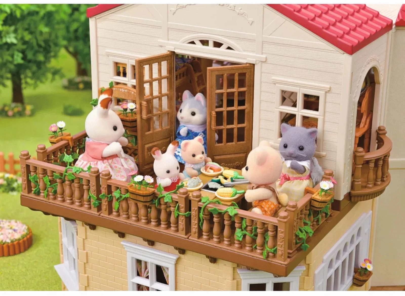 Sylvanian Families Red Roof Home Secret Attic
