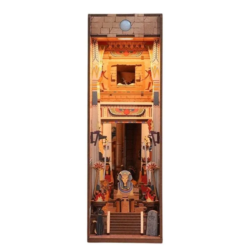 Treasure Hunt DIY Book Nook Kit