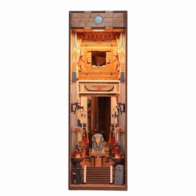 Treasure Hunt DIY Book Nook Kit