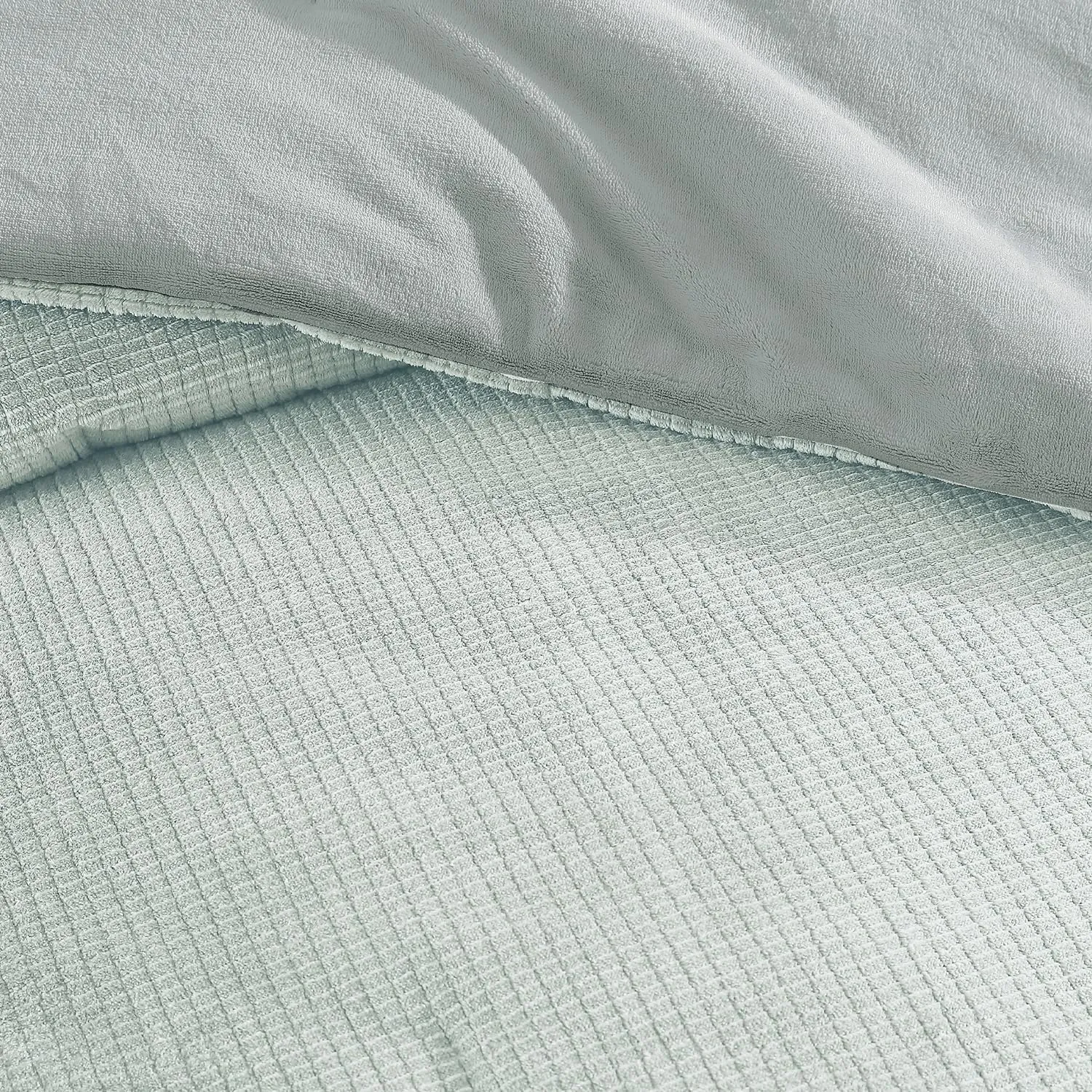 UGG Remina Comforter Set 5 Piece Bed in a Bag with Throw Blanket, Decorative Pillow, Shams, and Reversible Comforter Hypoallergenic Washable Luxury Fluffy Bedding, Full/Queen, Blue Green Clear Creek