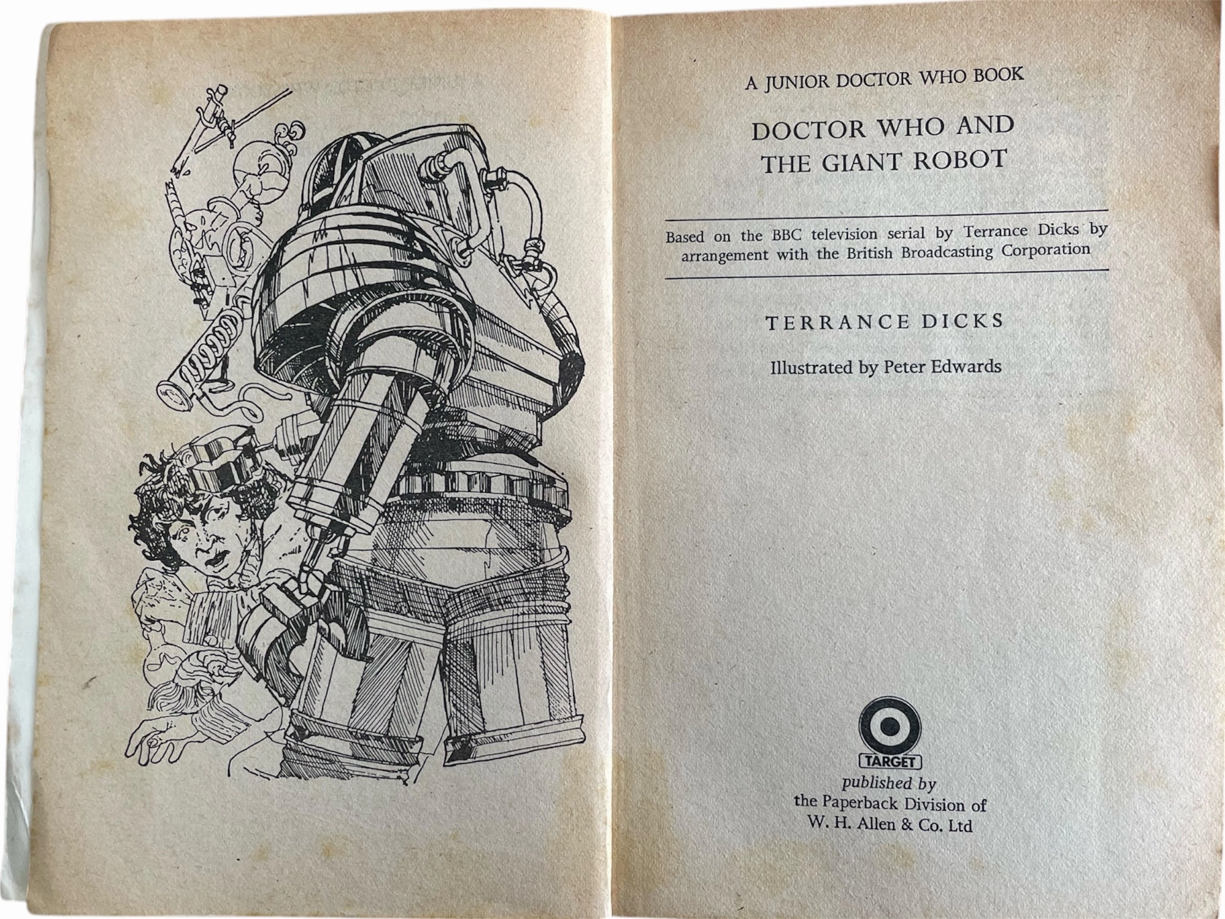 Vintage 1980 Junior Doctor Dr Who And The Giant Robot - Target Paperback Book By Terrance Dicks