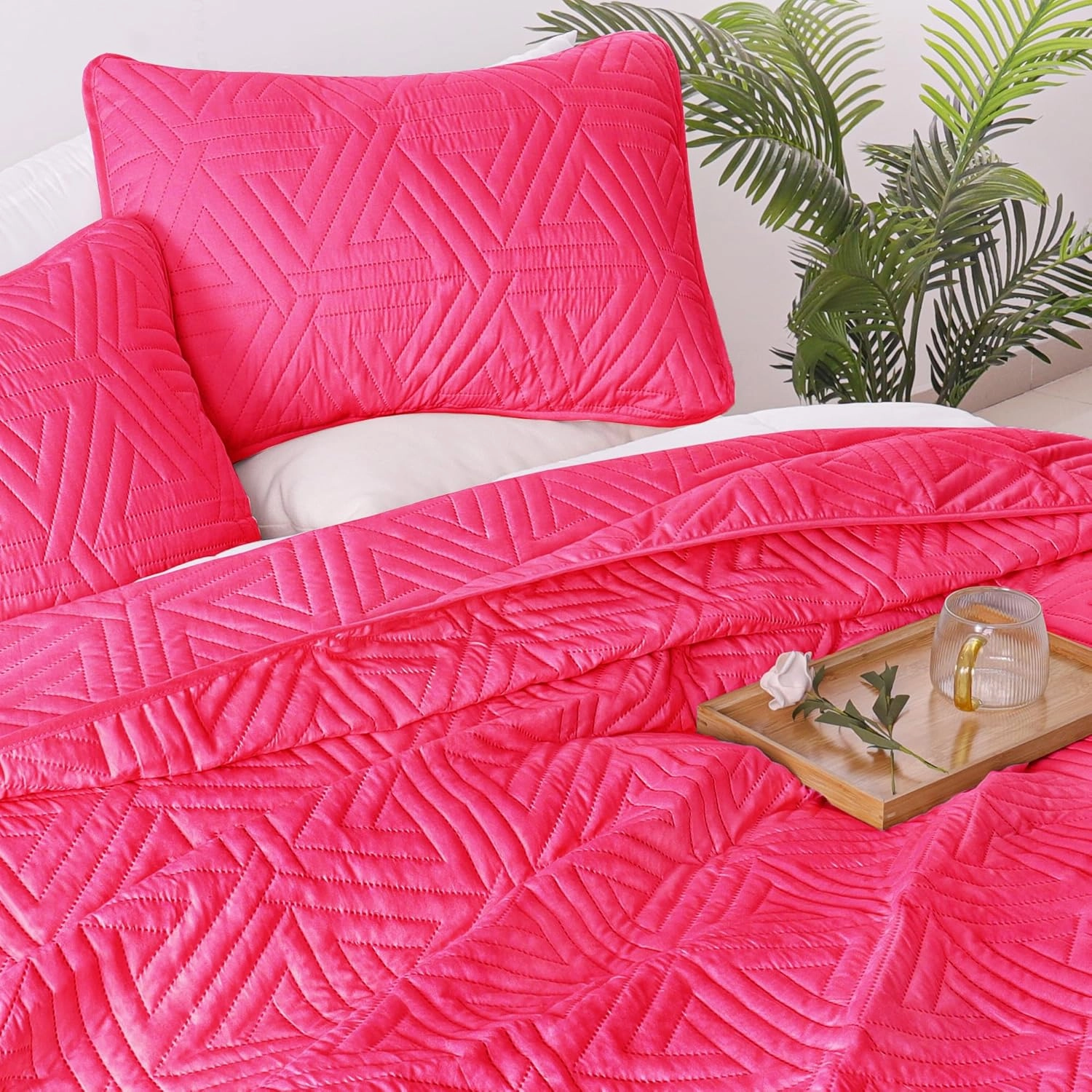 Whale Flotilla Soft Queen Size Quilt Set for All Seasons, 3-Piece Ultrasonic Geometric Quilts Bedding Set, Lightweight Reversible Bedspread, Coverlet, Bed Cover with 2 Pillow Shams, Hot Pink