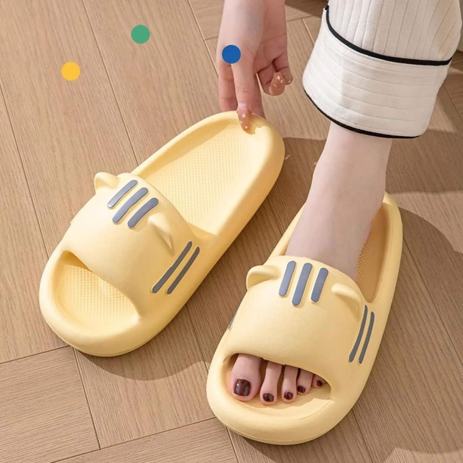 Women’s Slides Cute Bathroom Slippers Non-Slip Cartoon Cat Shaped Indoor Outdoor Summer Slippers