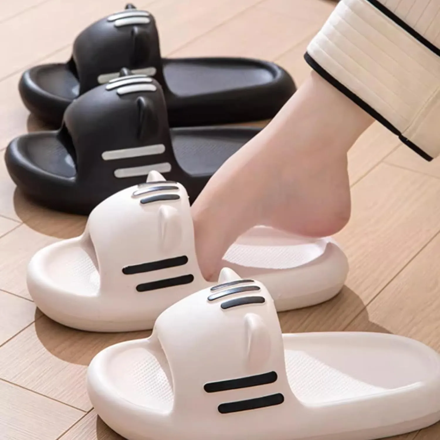 Women’s Slides Cute Bathroom Slippers Non-Slip Cartoon Cat Shaped Indoor Outdoor Summer Slippers