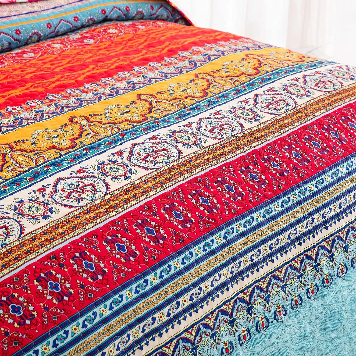 WONGS BEDDING Bohemian Quilt Set King Size, Boho Striped Printed Quilts Bedspread Set for All Seasons, Lightweight Microfiber Coverlet Bedding Set with 2 Pillowcases 104"x90" (3 Pieces, Colorful)