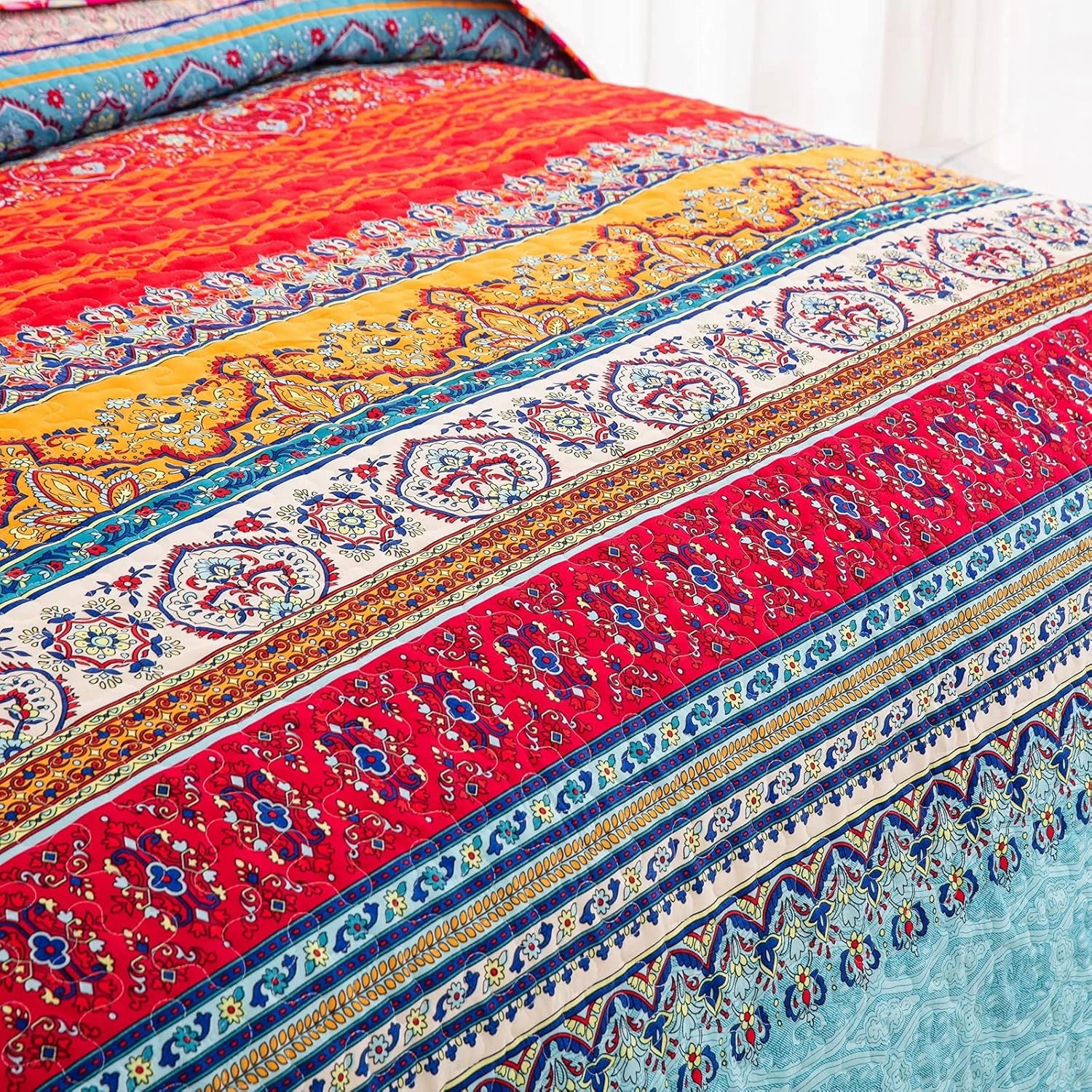 WONGS BEDDING Bohemian Quilt Set King Size, Boho Striped Printed Bedding Bedspread Coverlet Set for All Season, Lightweight Microfiber Quilts with 2 Pillowcases 104"x90" (3 Pieces, Colorful)
