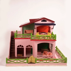 WOODEN FARMHOUSE